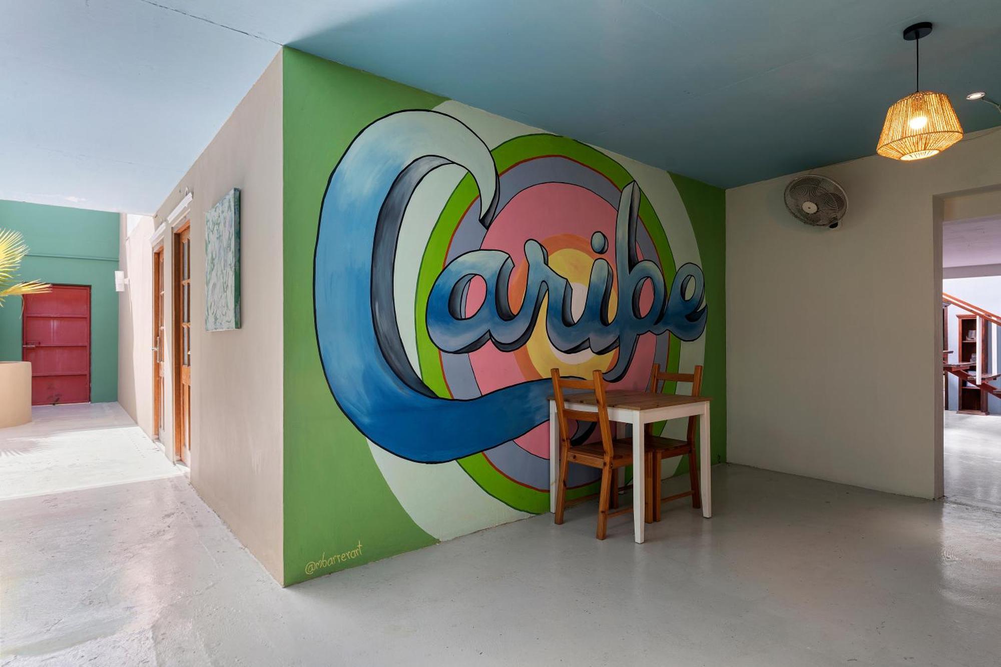 The Ritz Hostel 빌렘스타트 외부 사진