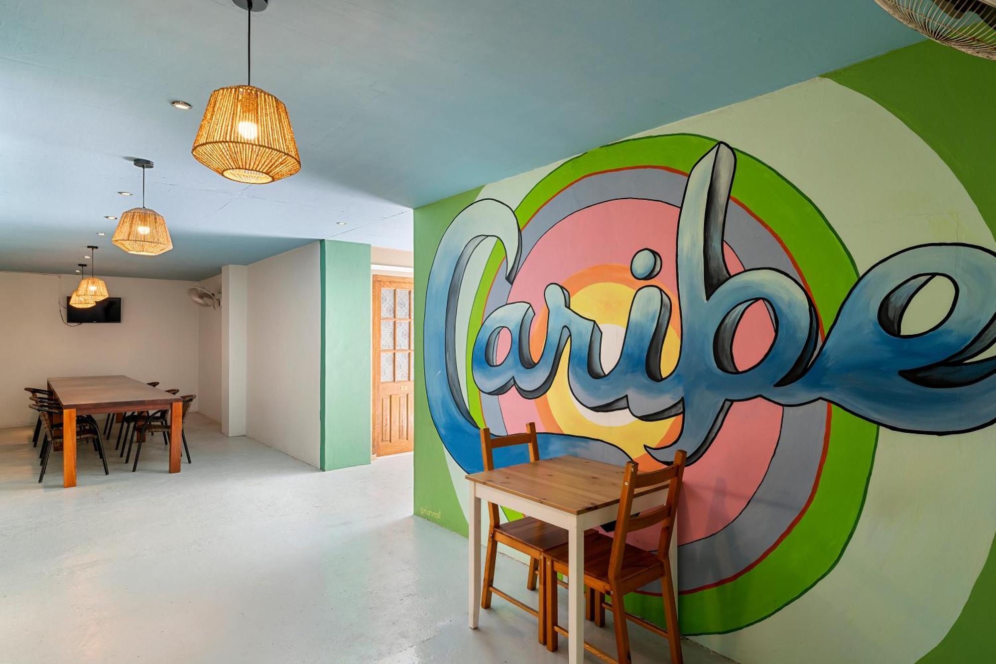 The Ritz Hostel 빌렘스타트 외부 사진