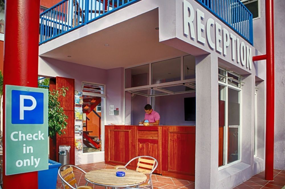 The Ritz Hostel 빌렘스타트 외부 사진
